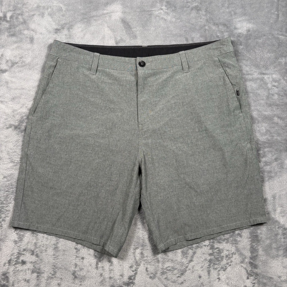 Vuori Aim Shorts Men's 36 Gray Chino Performance Stretch Outdoor Golf V368